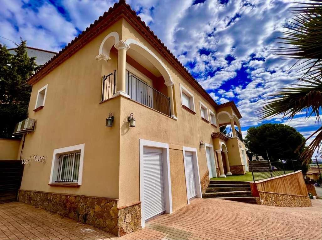 Casa Mas Ambros Con Piscina Desbordante Villa Calonge  Eksteriør billede